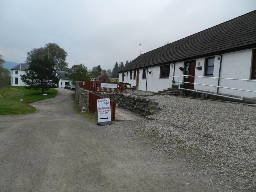 Clunebeg Lodge Drumnadrochit Exterior photo